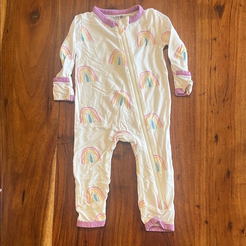 Kyte BABY Poi Rainbow Print Kids Zippered Footie